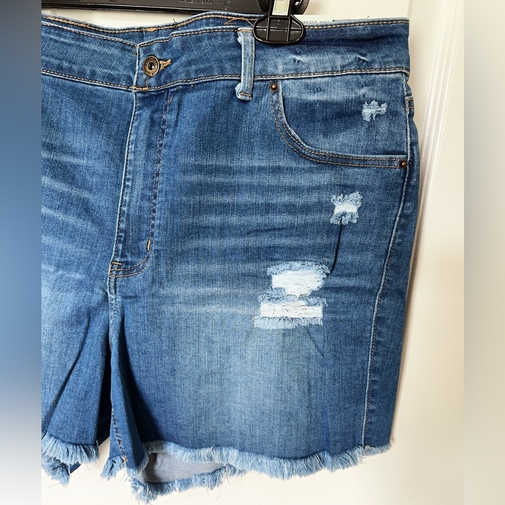 Denim Distressed Women Shorts 3XL - Picture 4 of 8